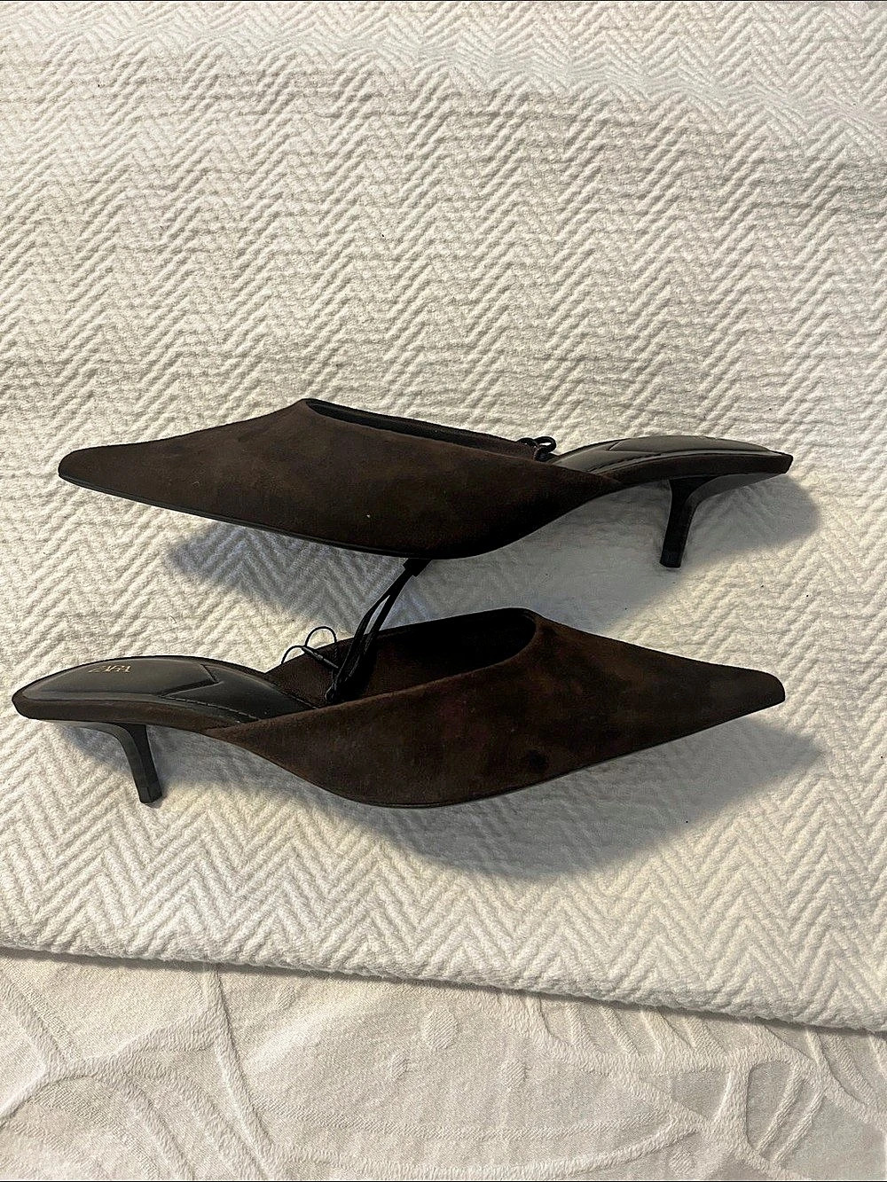 Zara Suede Pointed Toe Kitten Heel NWT